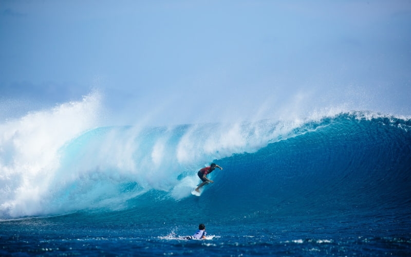 Medina e Yago se destacam na abertura do Corona Fiji Pro