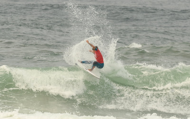 CBSurf Taça Brasil 5000 São Chico Pro define as quartas de final femininas na Prainha