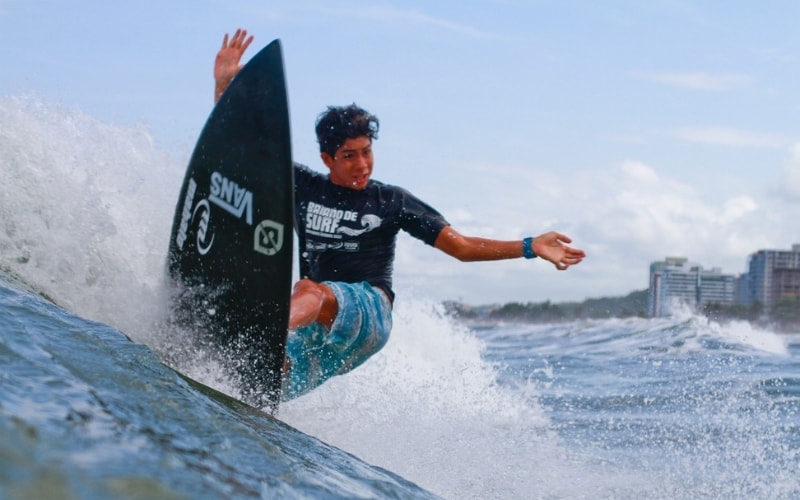 Baiano de Surf em Ilhéus promete disputas acirradas pela liderança nas categorias de base.