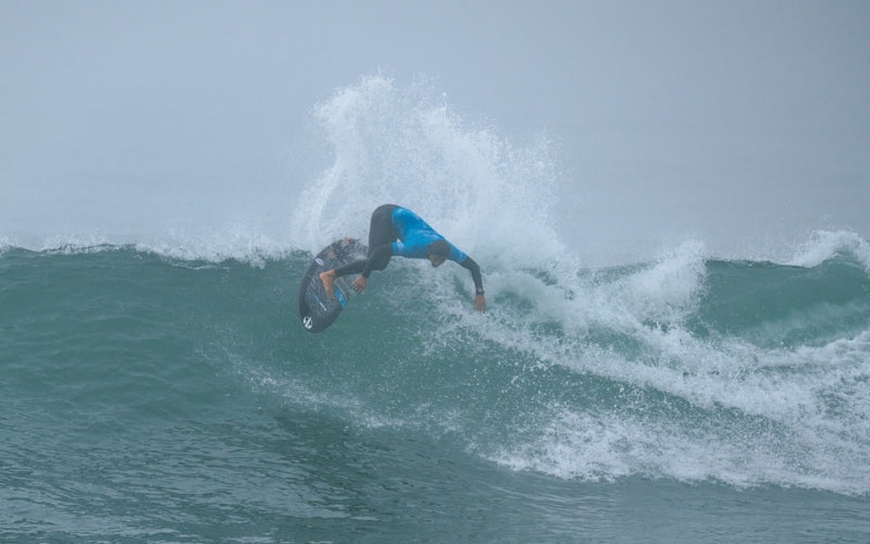 Brasil bate recorde com 6 surfistas nas quartas de final em etapas do Challenger Series