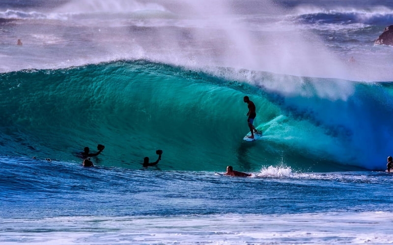 Ecosurf lança pesquisa inédita para entender a percepção ambiental dos surfistas