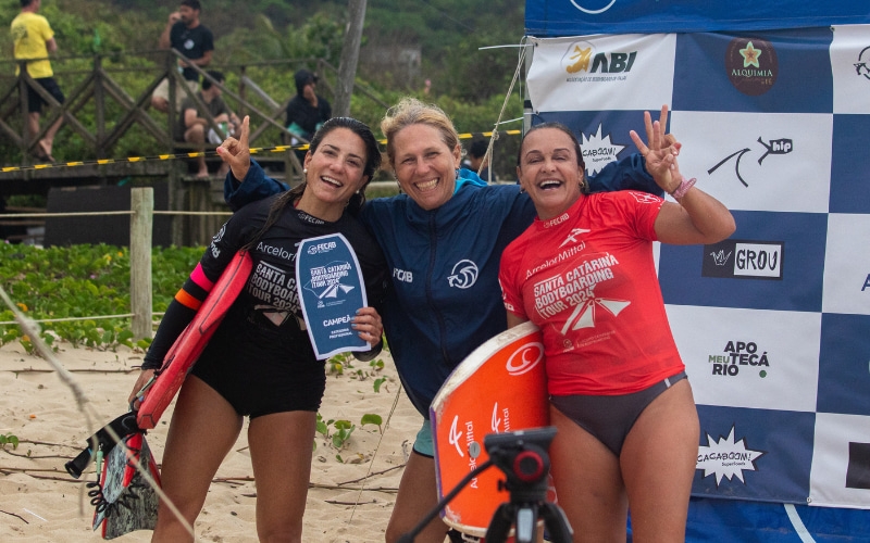 Paola Simão e Eder Luciano são os campeões Catarinenses de Bodyboard em 2024