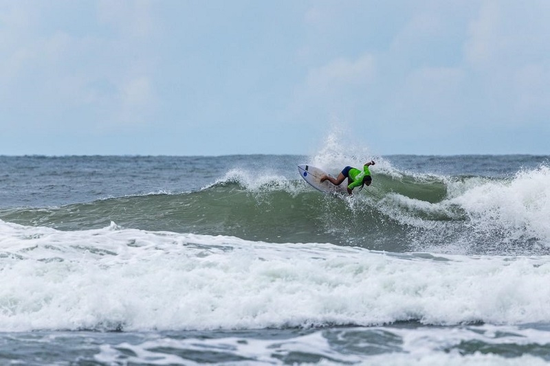 Seleção brasileira de Surf segue avançando no ISA Surfing Games de El Salvador