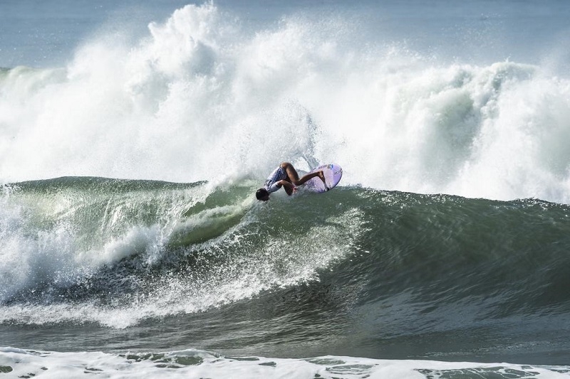 Seleção brasileira de Surf fica com dois surfistas no evento principal do ISA Surfing Games