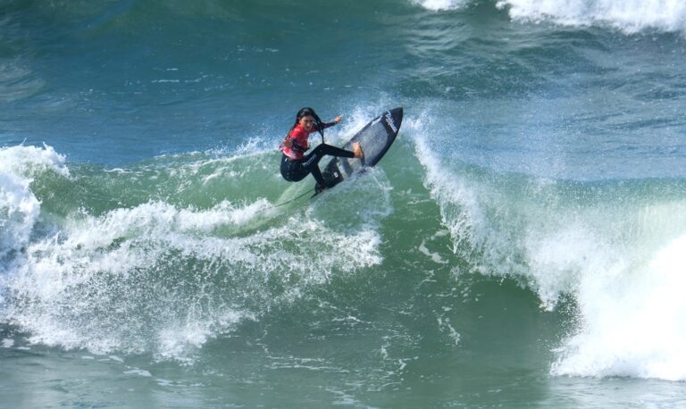 Praia da Vila, em Imbituba, se prepara para receber a decisão do Imbitubense de Surf 2025 em comemoração aos 40 anos da ASI
