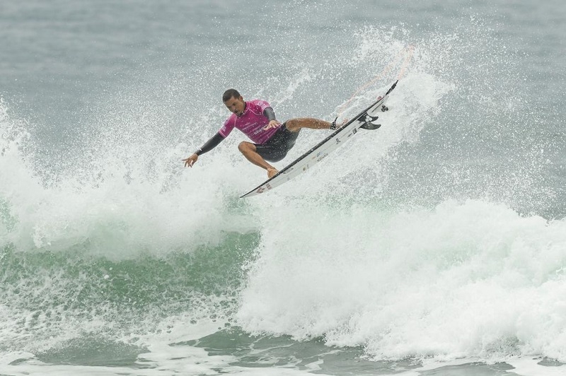 Três surfistas seguem na briga do título brasileiro de 2025 no Corona Cero Dream Tour Floripa