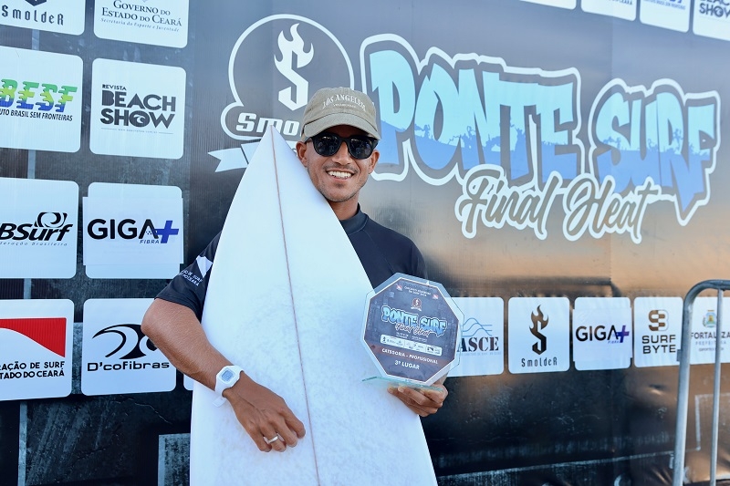 DIEGO MENDES É BICAMPEÃO PROFISSIONAL E CIRCUITO CEARENSE DE SURF 2025 COROA CAMPEÕES EM 13 CATEGORIAS AMADORAS