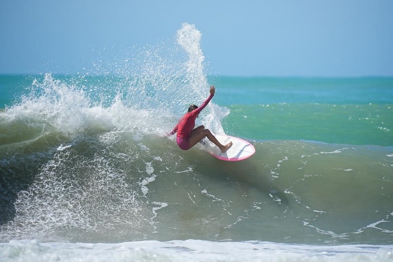 Seleção Junior da Confederação Brasileira de Surf embarca para o Mundial da ISA no Peru