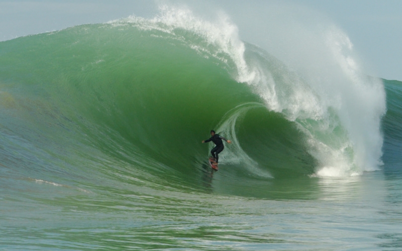 Diamantes do Ano premia as melhores ondas do Espírito Santo durante etapa do QS na Praia do Ulé