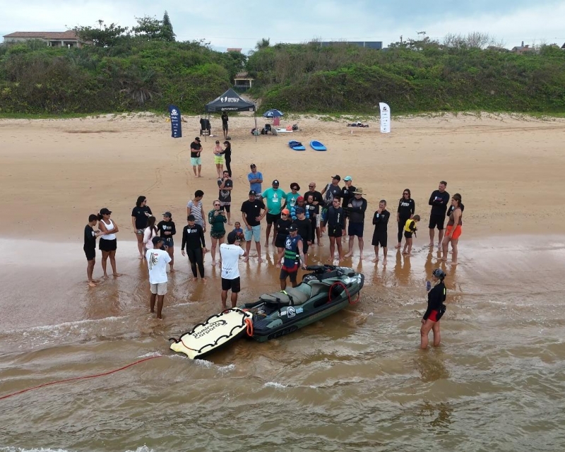 Surf que transforma: projeto Diamantes Capixabas une big surf, meio ambiente e inclusão social