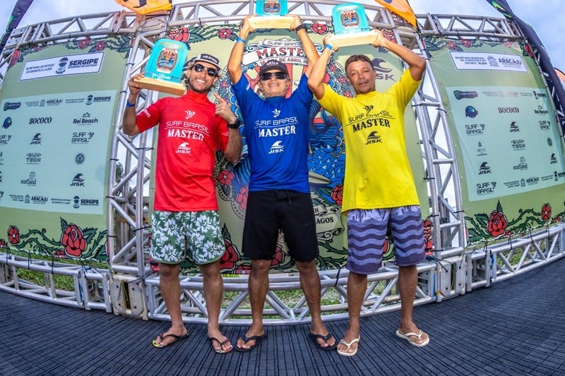 Felipe Martins, Flavio Sukita e Cardoso Junior festejam vitórias no Surf Brasil Master