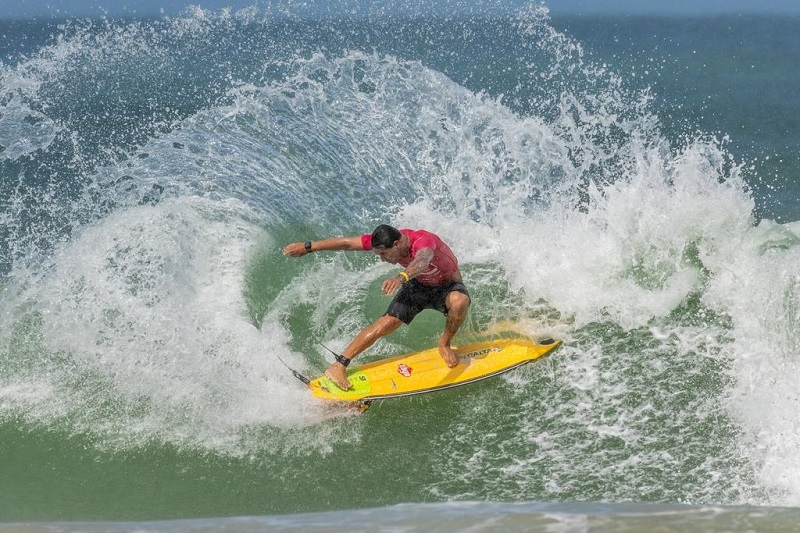 Surf Brasil Pro começa com os potiguares fazendo os recordes do sábado em Ipojuca