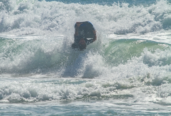 CIRCUITO CEARENSE DE BODYBOARDING 2026 2ª ETAPA: PATRÍCIA HELENA E ISAÍAS RAVYC CONQUISTAM TÍTULOS DA PROFISSIONAL