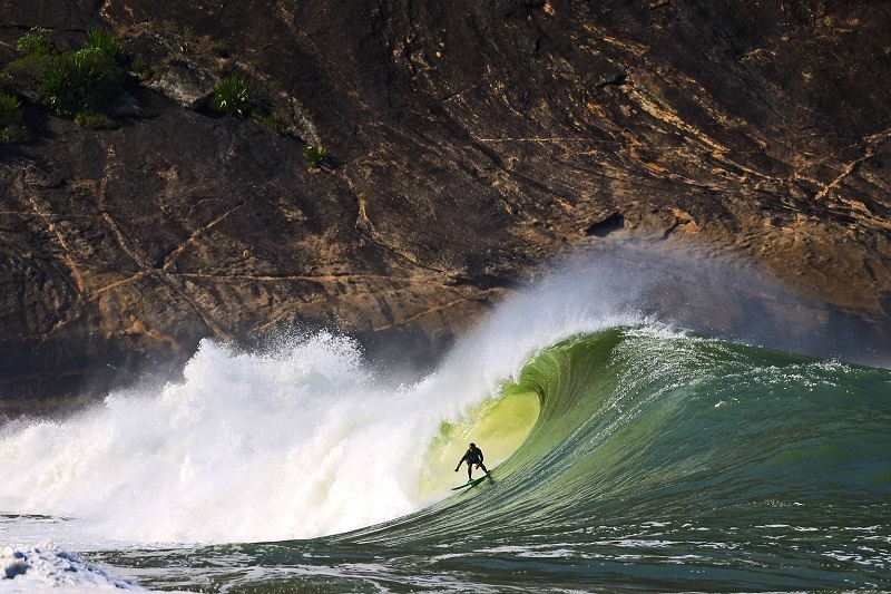 Sinal Verde para o Itacoatiara Big Wave confirma campeonato de surfe em ondas grandes para o dia 25