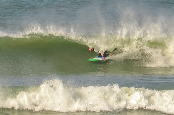 Kneeboard Surfing World Titles 2026 é encerrado em Saquarema com festa, emoção e um marco histórico para o Brasil