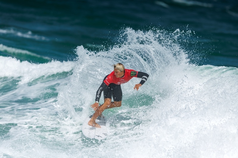 WSL REMA 2026 avança no segundo dia de disputas do QS 6.000 International em Saquarema