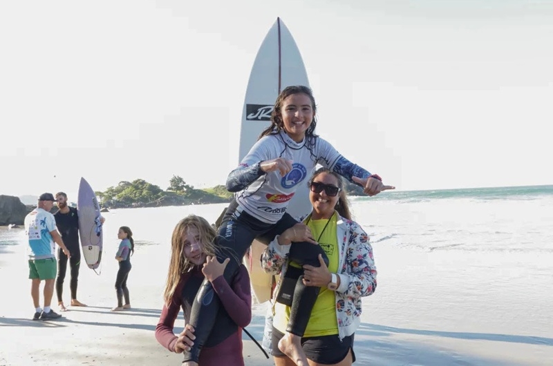 Praia do Matadeiro recebe primeira etapa nacional de 2026 do HIPER SELECT APRESENTA  Mini Kalzone Drop do Bem Festival Nacional